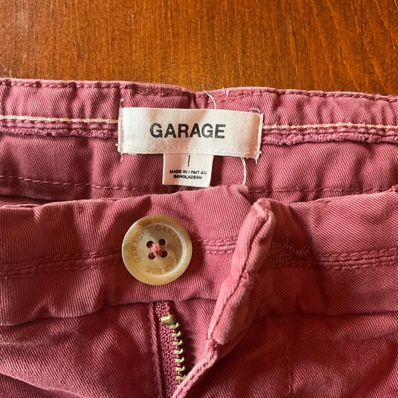 Red cargo shorts garage - Picture 2 of 4